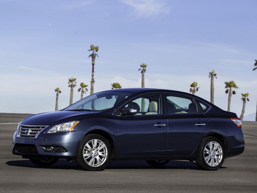  Nissan Sentra SL 2012 года  (фото 14 из 16)